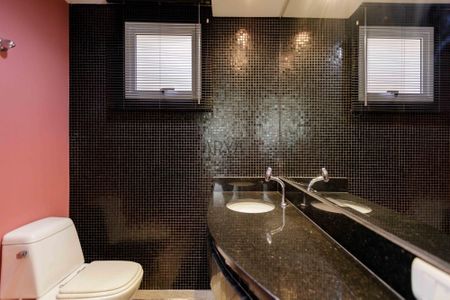 11_photo/94dce3866f.8f9f0f493f6a5d4d-ATLAS-aeae0b2a-29b2-4d6e-9dbe-5f17af6ad190.jpg de apartamento à venda com 4 quartos, 229m² em Água Verde, Curitiba