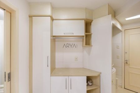 3_photo/94dce3866f.8f9f0f493f6a5d4d-ATLAS-c89ae840-e75c-421f-89b8-df873fa3a5f3.jpg de apartamento à venda com 4 quartos, 229m² em Água Verde, Curitiba