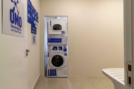 20_photo/94dce3868d.ab293f222e583704-ATLAS-efe51fec-3ddd-4b4e-87be-1ecd2a16f15a.jpg de kitnet/studio à venda com 1 quarto, 41m² em Água Verde, Curitiba