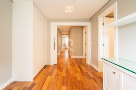 16_photo/94dce386af.90e762e621dc3d71-ATLAS-906abe82-e6bc-49c3-b62d-276cd2f44c2a.jpg de apartamento à venda com 4 quartos, 242m² em Água Verde, Curitiba