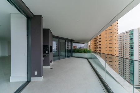 7_photo/94dce386d5.51a093aa6fc34b21-ATLAS-3200a4e2-0d4c-489c-acf5-2bd445a6bb37.jpg de apartamento à venda com 3 quartos, 324m² em Água Verde, Curitiba