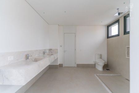 50_photo/94dce386d5.d7802dabf624b143-ATLAS-85d02b01-c25a-41b2-bea4-0969a6eb8e31.jpg de apartamento à venda com 3 quartos, 324m² em Água Verde, Curitiba