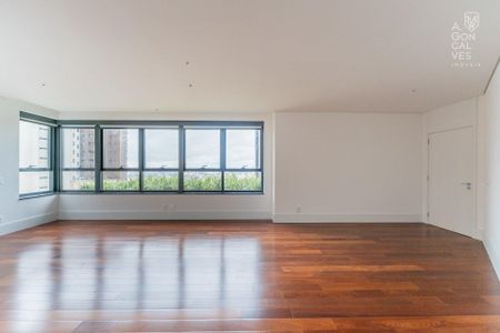 21_photo/94dce386d5.d7802dabf624b143-ATLAS-d164491b-ee1b-4f6c-b6ca-32a8714dcdf8.jpg de apartamento à venda com 3 quartos, 324m² em Água Verde, Curitiba