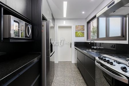 3_photo/94dce386e5.a7230a3638d35d9e-ATLAS-d3e70c56-45cd-415a-8cce-ea3f08bf575b.jpg de apartamento à venda com 3 quartos, 162m² em Água Verde, Curitiba