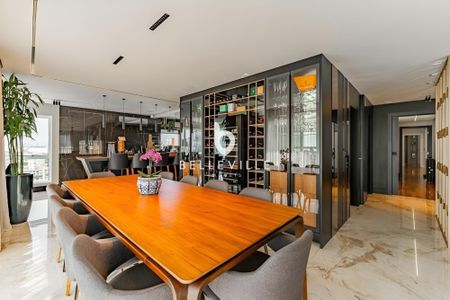 11_photo/94dce3871d.8e3111dee174b0c4-ATLAS-62371f3b-9e37-44ce-9b2f-cd9d9cf9bc44.jpg de apartamento à venda com 4 quartos, 271m² em Rebouças, Curitiba