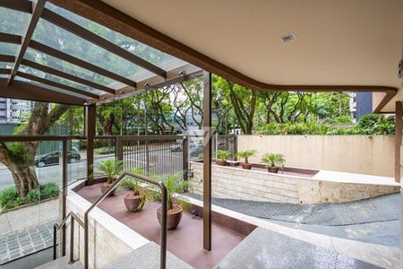 53_photo/94dce38733.107dcc1f2eda2b59-ATLAS-da1fac1a-a8a6-4173-9fed-9fc0437f7f14.jpg de apartamento à venda com 4 quartos, 203m² em Rebouças, Curitiba