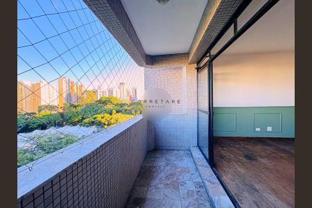 6_photo/94dce38733.2a774ece37cbfa00-ATLAS-5d84573d-a6b3-403d-b1e3-87fae24afc1b.jpg de apartamento à venda com 4 quartos, 201m² em Água Verde, Curitiba