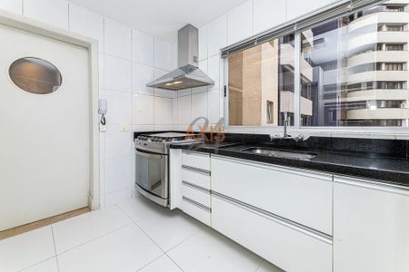 32_photo/94dce38733.6c4cd87f5bbaef1f-ATLAS-78ca730a-01ac-4a1a-a6bc-60545e3cdf04.jpg de apartamento à venda com 4 quartos, 202m² em Rebouças, Curitiba