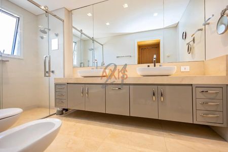 11_photo/94dce387c5.f032c2c97dfe1086-ATLAS-3b887d94-ee38-4a71-bdef-07d2a9c2ce47.jpg de apartamento à venda com 4 quartos, 240m² em Água Verde, Curitiba