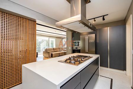 6_photo/94dce387c5.f032c2c97dfe1086-ATLAS-acf3b3a7-6dce-40e2-9a42-5228ad389bfe.jpg de apartamento à venda com 4 quartos, 240m² em Água Verde, Curitiba