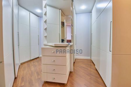 2_photo/94dce387e1.89a3aaac61b8272f-ATLAS-56dd2b99-e020-4d10-8b35-6301461c8a1a.jpg de apartamento à venda com 4 quartos, 297m² em Água Verde, Curitiba