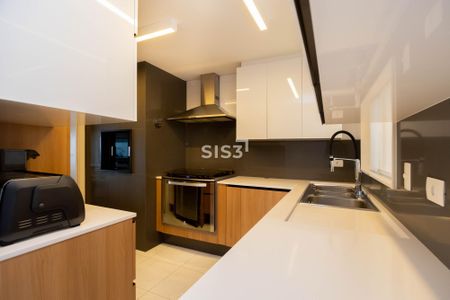 4_photo/94dce387e5.6e755cf21bb4d963-ATLAS-8f63a68b-2117-4e08-8587-7ae919f8b66e.jpg de apartamento à venda com 3 quartos, 160m² em Água Verde, Curitiba