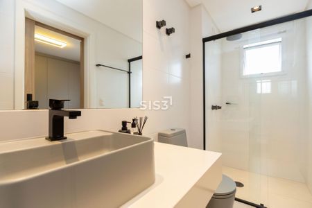 4_photo/94dce387e5.6e755cf21bb4d963-ATLAS-cf97eda2-bdd8-471a-9f97-2e7ef71df6d3.jpg de apartamento à venda com 3 quartos, 160m² em Água Verde, Curitiba