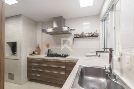 8_photo/94dce387e5.7a40800e81a45a4c-ATLAS-70b4c0bf-0472-4b63-b652-e813fc7d1a85.jpg de apartamento à venda com 3 quartos, 160m² em Água Verde, Curitiba