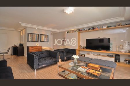 6_photo/94dce387e5.7a40800e81a45a4c-ATLAS-9b6e316b-5f9c-4d01-9f5e-3e2c3c5d3f29.jpg de apartamento à venda com 3 quartos, 160m² em Água Verde, Curitiba