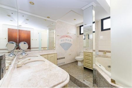 11_photo/94dce387f9.6dab91d44a59d054-ATLAS-4e32ed55-e54f-4c48-90d3-a0bad59cb5b2.jpg de apartamento para alugar com 1 quarto, 86m² em Água Verde, Curitiba