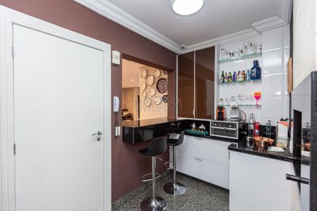 2_photo/94dce387fd.5a85c5bdfef41cf9-ATLAS-9fb0fd03-edd2-4056-8d6f-2cc54ff3fca6.jpg de apartamento à venda com 3 quartos, 150m² em Água Verde, Curitiba