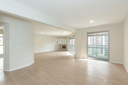 8_photo/94dce38809.3758500eeb23eb00-ATLAS-8acbb90b-b4e9-4db2-aa26-2b90cb02caf2.jpg de apartamento à venda com 3 quartos, 189m² em Água Verde, Curitiba