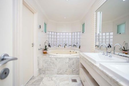 22_photo/94dce38839.a695b4b96580b27e-ATLAS-794d1f5f-b2da-42cf-841c-67bbe84c94fe.jpg de apartamento à venda com 4 quartos, 380m² em Batel, Curitiba