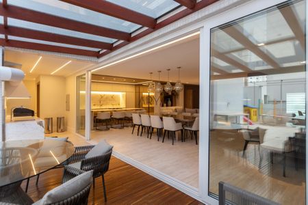 10_photo/94dce38843.fc64ff174d0807f0-ATLAS-6497c5f5-869f-4e69-b21e-e49205de9932.jpg de apartamento à venda com 4 quartos, 297m² em Batel, Curitiba