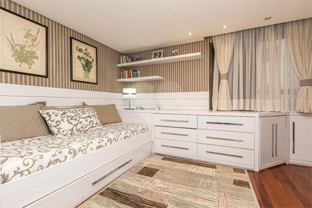 3_photo/94dce38899.6cfae7307d3dcc57-ATLAS-a9ee34fb-cc8e-43d6-bf9b-bdae21157e19.jpg de apartamento à venda com 4 quartos, 413m² em Batel, Curitiba