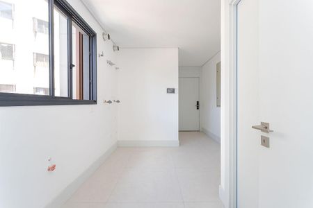 14_photo/94dce3889b.aafc750051720c32-ATLAS-aacb0f21-5d7c-42e0-8b65-12dc440978bc.jpg de apartamento à venda com 3 quartos, 195m² em Batel, Curitiba