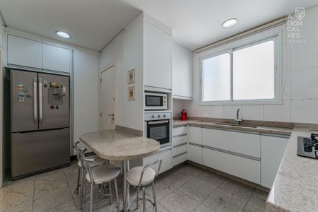 18_photo/94dce388af.f1b3098b1a4f551c-ATLAS-da99559c-ad4e-4c2d-a9f9-8be16e528867.jpg de apartamento à venda com 3 quartos, 240m² em Água Verde, Curitiba