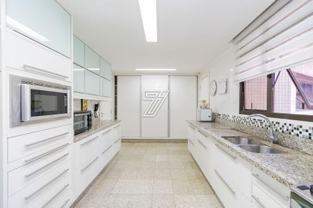 4_photo/94dce388c1.e2e4e8cf35a1bf8e-ATLAS-1a3588b0-6e5a-4115-966f-dbc862c1ba50.jpg de apartamento à venda com 5 quartos, 412m² em Batel, Curitiba