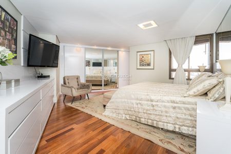 5_photo/94dce388c5.a76b026f19379a49-ATLAS-c8f7f73e-a2ad-4849-aed4-38dbd70a0c35.jpg de apartamento à venda com 4 quartos, 412m² em Batel, Curitiba