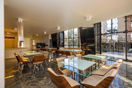 9_photo/94dce388c7.a4b03aa3dba4499f-ATLAS-4eefc82c-b7fd-4429-b931-e48dd526d07a.jpg de apartamento à venda com 4 quartos, 311m² em Batel, Curitiba