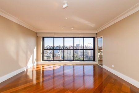 11_photo/94dce388eb.3d8ca3d7d95ad69b-ATLAS-4979ccdb-e2aa-4b4a-ad37-c000fca7089a.jpg de apartamento à venda com 3 quartos, 329m² em Batel, Curitiba