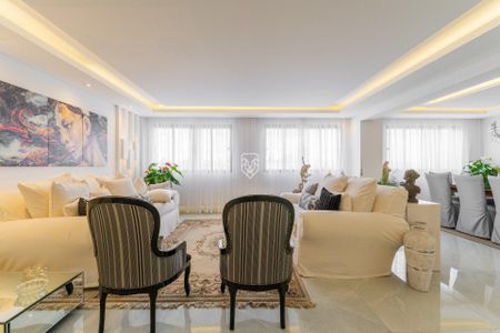 8_photo/94dce388eb.4198c352e744a98d-ATLAS-ddbe3bd2-981e-42eb-84a2-7672b65d78f5.jpg de apartamento para alugar com 4 quartos, 236m² em Batel, Curitiba