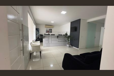 5_photo/94dce3892f.ab41e4e09fc2bc48-ATLAS-94c64263-8e45-4598-af8c-4efdce20d2df.jpg de casa à venda com 8 quartos, 250m² em Batel, Curitiba