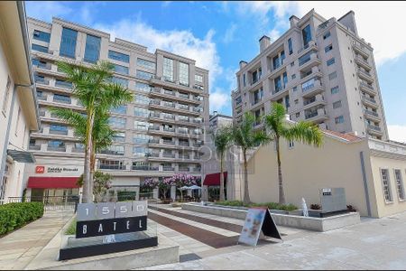 3_photo/94dce3896b.4b31ccbd07ec468b-ATLAS-6f606fc8-64ff-4d94-bdac-7b52e65c6bfc.jpg de apartamento para alugar com 1 quarto, 112m² em Batel, Curitiba