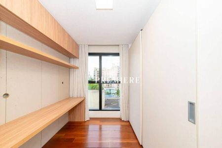 17_photo/94dce3897d.1afa5ef4e1e2b4ff-ATLAS-c28df164-7aa9-4a12-a751-04ef3b77f51f.jpg de apartamento à venda com 2 quartos, 119m² em Batel, Curitiba