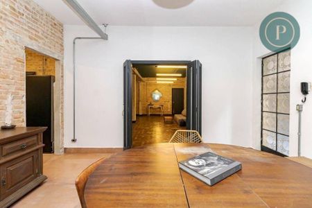 6_photo/94dce38ae5.e8071967d9567d40-ATLAS-1d6cdc92-5bd4-41bb-81a5-3fa73b9c060a.jpg de apartamento à venda com 3 quartos, 181m² em Centro, Curitiba