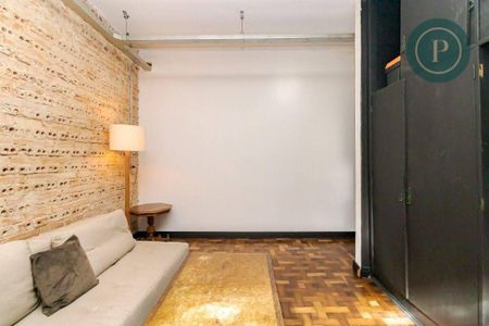 7_photo/94dce38ae5.e8071967d9567d40-ATLAS-2df37f6a-90c3-4472-9963-bfbb75c8b35b.jpg de apartamento à venda com 3 quartos, 181m² em Centro, Curitiba