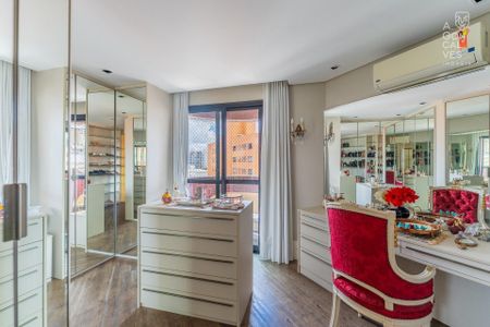 38_photo/94dce38af9.8dd2be06a111f6f7-ATLAS-98c6b73c-6532-4f3d-938a-e02c86800050.jpg de apartamento à venda com 3 quartos, 303m² em Batel, Curitiba