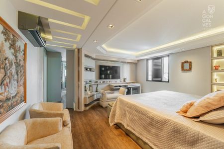 33_photo/94dce38af9.8dd2be06a111f6f7-ATLAS-d1fc8c3b-875c-4689-8f7b-598f2bfaa77e.jpg de apartamento à venda com 3 quartos, 303m² em Batel, Curitiba