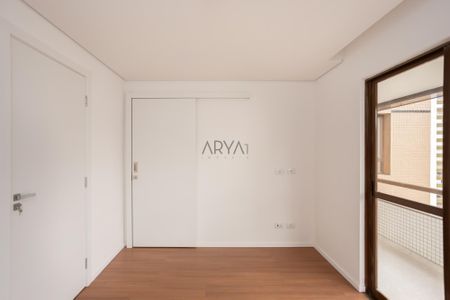 27_photo/94dce38b01.5325c0cc78ffdf26-ATLAS-c9a0594a-d605-42e4-b81e-c832f43324c8.jpg de apartamento à venda com 4 quartos, 271m² em Batel, Curitiba