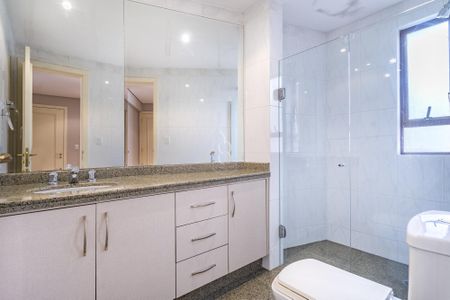 10_photo/94dce38b01.7b14635dc7f45449-ATLAS-628c20f3-edc6-45bb-b38c-fb3e00c8eec6.jpg de apartamento à venda com 4 quartos, 271m² em Batel, Curitiba