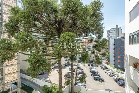 24_photo/94dce38b09.8ef2fabbf4334177-ATLAS-d9d6e159-eded-4a4d-8a5f-cb276b435bae.jpg de apartamento à venda com 3 quartos, 100m² em Batel, Curitiba