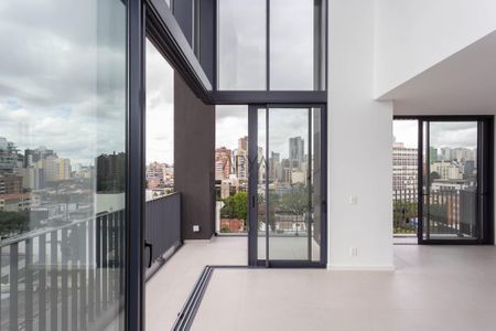 2_photo/94dce38b21.19e6467d57a5af96-ATLAS-b642daa8-f67f-4e4b-9af9-e0715cd498b3.jpg de apartamento à venda com 2 quartos, 107m² em Centro, Curitiba