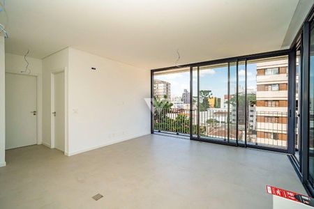 4_photo/94dce38b21.37f3dc474bd7109b-ATLAS-3bddf9d3-162d-4695-9e44-782d660bced2.jpg de apartamento à venda com 2 quartos, 78m² em Centro, Curitiba