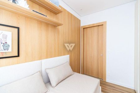 5_photo/94dce38b21.6225e338f892e9d5-ATLAS-d2f1ea45-9d38-490b-8bb2-9849dbac4a49.jpg de apartamento à venda com 2 quartos, 78m² em Centro, Curitiba