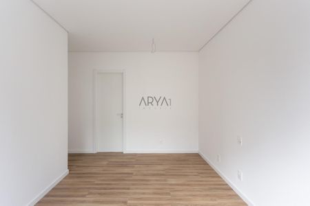 11_photo/94dce38b21.dbb4fdfd92a544ed-ATLAS-c88d706d-e621-44f7-bb40-d6fc3cb98099.jpg de apartamento à venda com 2 quartos, 78m² em Centro, Curitiba