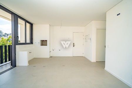 8_photo/94dce38b21.fbea8db8b35415ee-ATLAS-64689549-9f47-4dec-b5ad-efa1e70c8d21.jpg de apartamento à venda com 2 quartos, 78m² em Centro, Curitiba