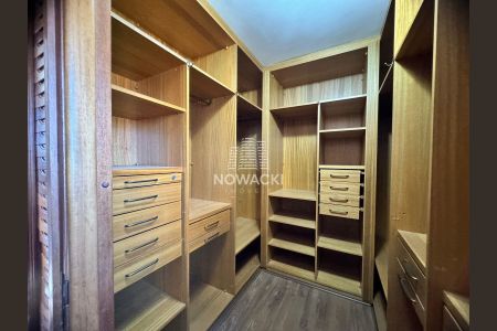 31_photo/94dce38ba1.64be89600eea995d-ATLAS-6815cd35-2e6a-491b-aa10-45fdaef7d7a7.jpg de apartamento à venda com 4 quartos, 220m² em Batel, Curitiba