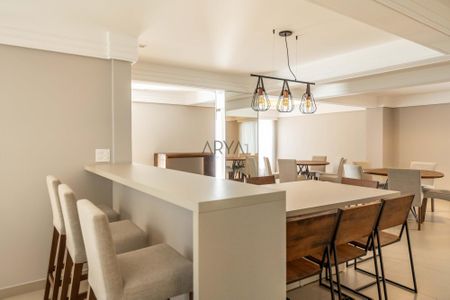 48_photo/94dce38ba1.c9b7d9694bd9e485-ATLAS-3cd0d844-9b3c-487b-8aad-5eb34d47e2a3.jpg de apartamento à venda com 4 quartos, 220m² em Batel, Curitiba