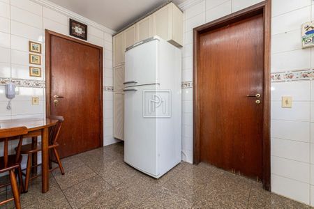 23_photo/94dce38bbf.919b131b9ebaae83-ATLAS-323c68c3-7682-425d-9c7e-ae491db05f4d.jpg de apartamento à venda com 3 quartos, 157m² em Batel, Curitiba